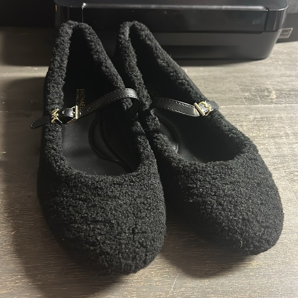 Mara Faux Shearling Ballet Flat Never Worn Womens 9.5 - Picture 1 of 6